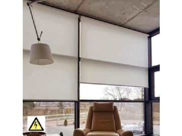Voordeel rolgordijn lichtdoorlatend en warmte werend 42mm elektrisch